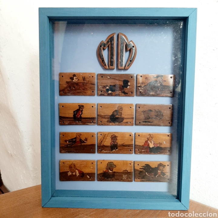 Coleccionismo: 12 antiguas escenas Mickey Mouse en madera pintada a mano / Cuadro expositor