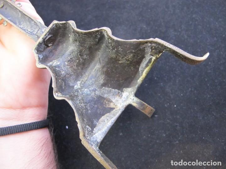 Coleccionismo: CRUZ DE ALTAR DE BRONCE ANTIGUA. - Foto 6