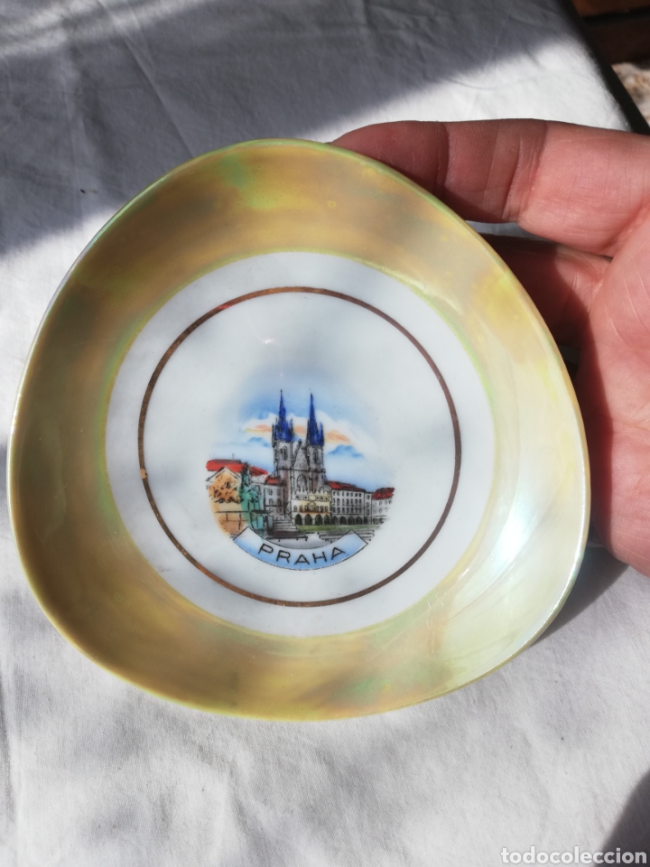 Coleccionismo: Plato de porcelana vintage de monumento de Praga