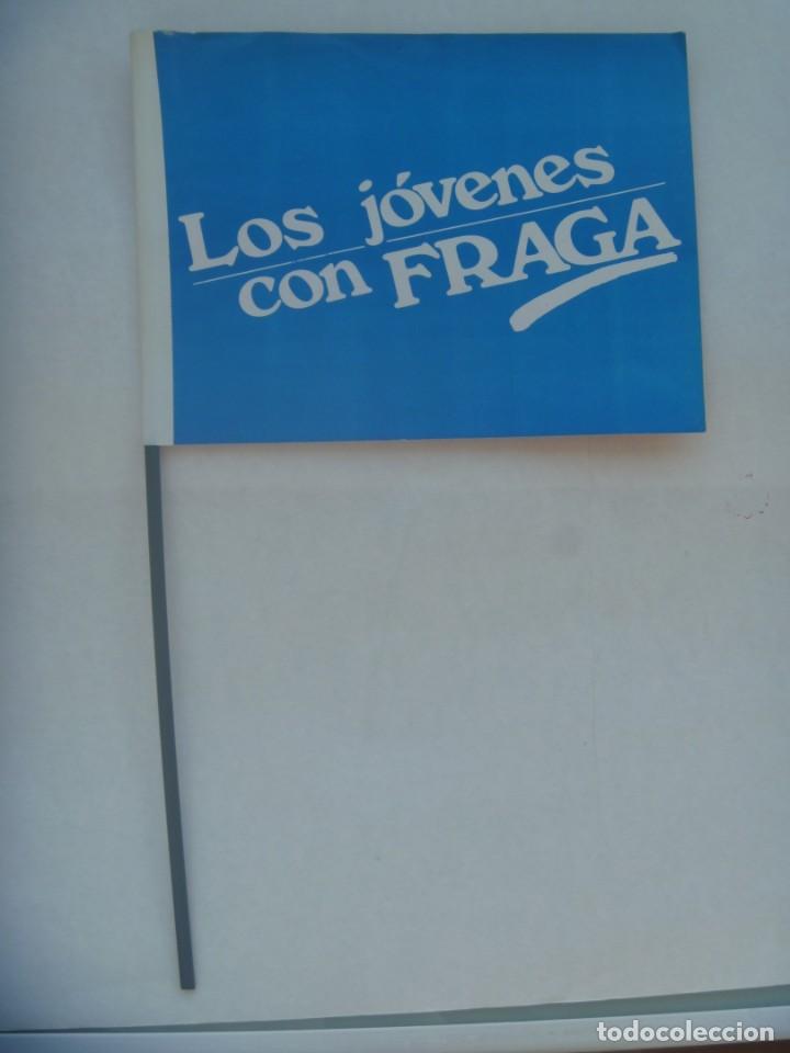 Coleccionismo: BANDERITA DE NUEVAS GENERACIONES DE ALIANZA POPULAR , LOS JOVENES CON  FRAGA. A&Ntilde;OS 80