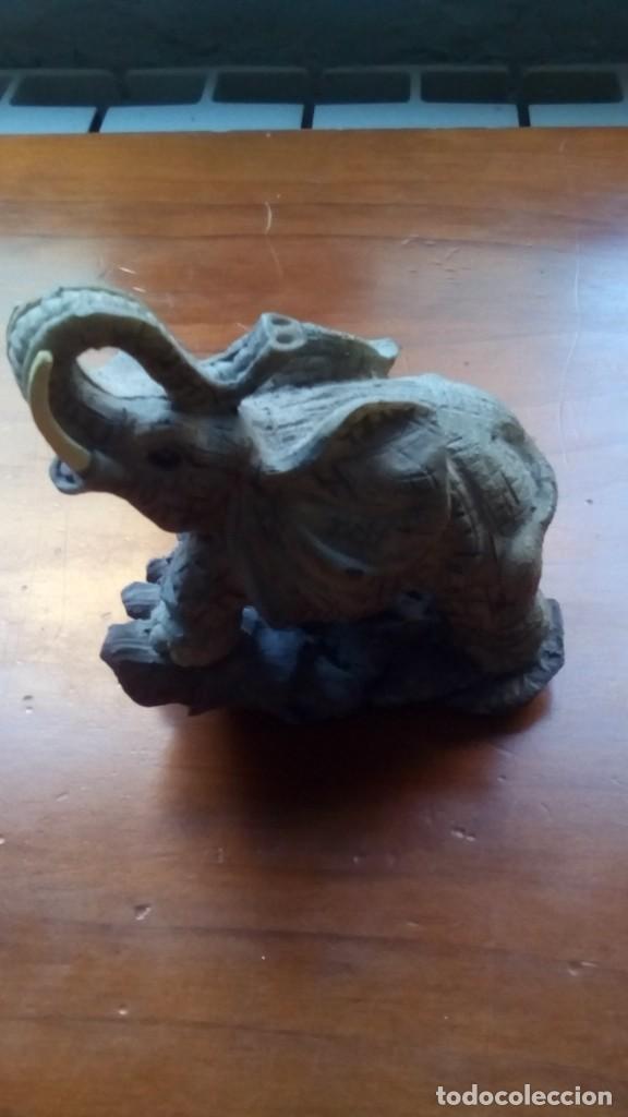 Collecting: figura resina elefante