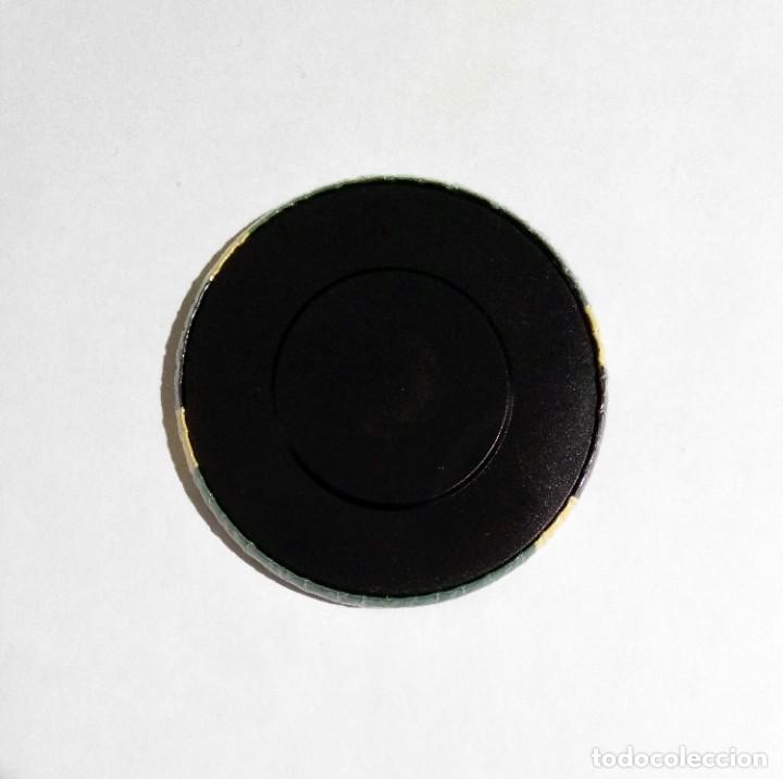Coleccionismo: JAMAICA - IM&Aacute;N NEVERA 59MM - Foto 2