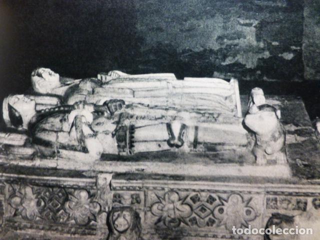 Coleccionismo: QUEJANA ALAVA SEPULCRO DE PEDRO LOPEZ DE AYALA Y SU ESPOSA ANTIGUA LAMINA A&Ntilde;OS 50