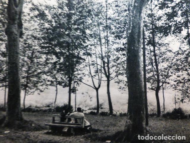 Coleccionismo: SANTESTEBAN NAVARRA PASEO ANTIGUA LAMINA A&Ntilde;OS 50