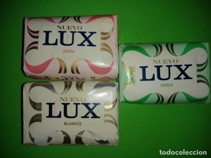 Collecting: Lote de 3 antiguas pastillas de jabon Nuevo Lux, blanco, rosa y verde