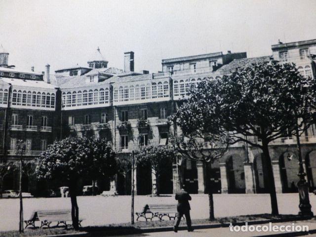 Coleccionismo: LA CORU&Ntilde;A PLAZA DE MARIA PITA ANTIGUA LAMINA A&Ntilde;OS 50
