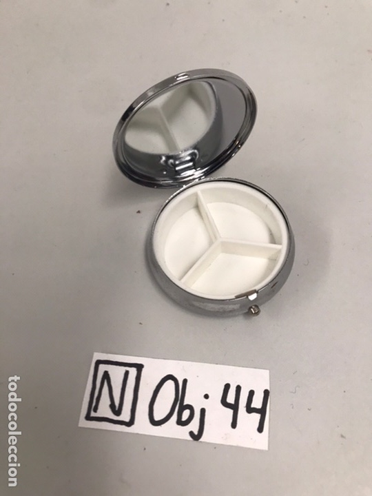 Coleccionismo: Pastillero de sra del Roci&oacute; - Foto 2