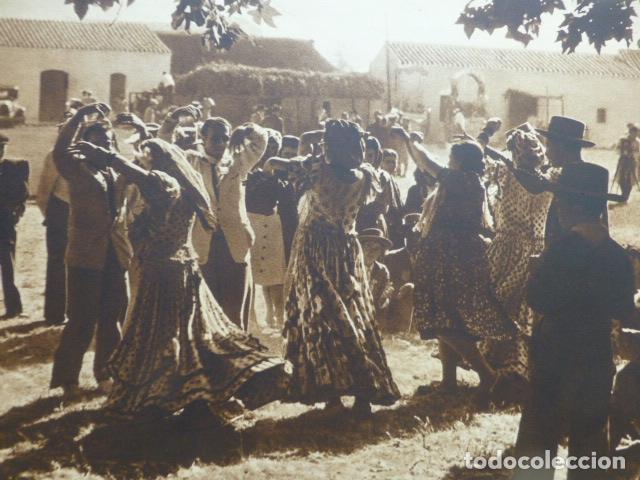 Collecting paper: ALMONTE HUELVA ROMERIA DEL ROCIO BAILANDO SEVILLANAS ANTIGUA LAMINA HUECOGRABADO A&Ntilde;OS 40
