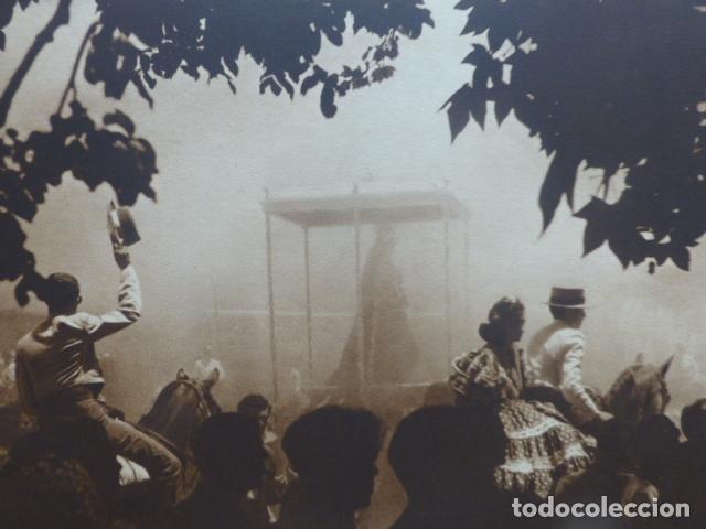 Coleccionismo: ALMONTE HUELVA ROMERIA DEL ROCIO PROCESION ANTIGUA LAMINA HUECOGRABADO A&Ntilde;OS 40