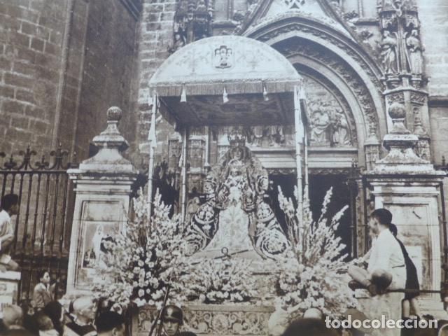 Collecting paper: SEVILLA VIRGEN DE LOS REYES PROCESION ANTIGUA LAMINA HUECOGRABADO A&Ntilde;OS 40