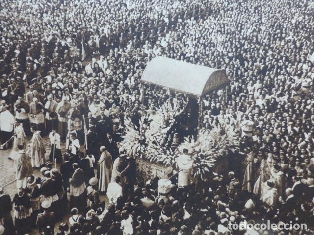 Coleccionismo: SEVILLA VIRGEN DE LOS REYES PROCESION ANTIGUA LAMINA HUECOGRABADO A&Ntilde;OS 40