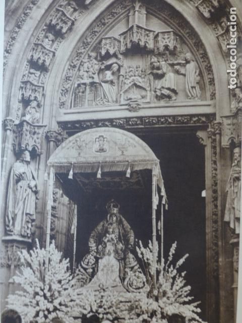 Coleccionismo: SEVILLA VIRGEN DE LOS REYES EN LA PUERTA DE SAN MIGUEL ANTIGUA LAMINA HUECOGRABADO A&Ntilde;OS 40