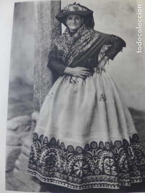Coleccionismo: AVILA TIPO DE MUJER ANTIGUA LAMINA HUECOGRABADO A&Ntilde;OS 40