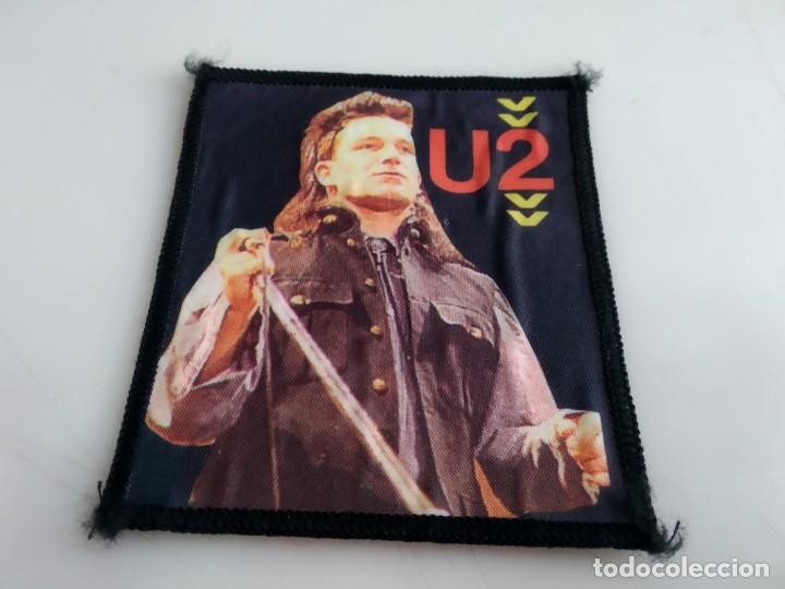 Coleccionismo: ANTIGUO PARCHE DE TELA PARA CHAQUETA  U2  BONO