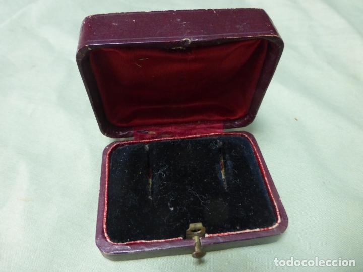 Coleccionismo: ANTIGUA Y ORIGINAL CAJITA JOYERO PARA PENDIENTES O PAREJA DE ANILLOS - PRINCIPIOS DEL S. XX -