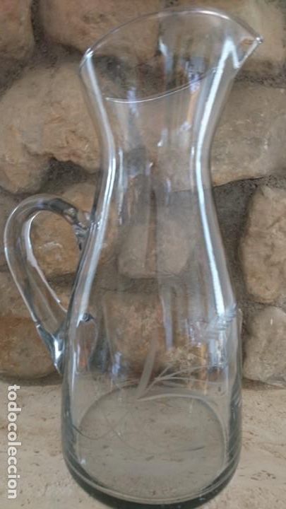Coleccionismo: Jarra de cristal gravado.