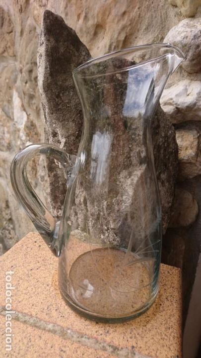 Coleccionismo: Jarra de cristal gravado. - Foto 2