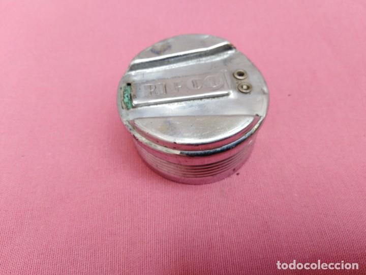 Coleccionismo: parte posterior o de cierre de linterna pifco - 4cm diametro - Foto 2