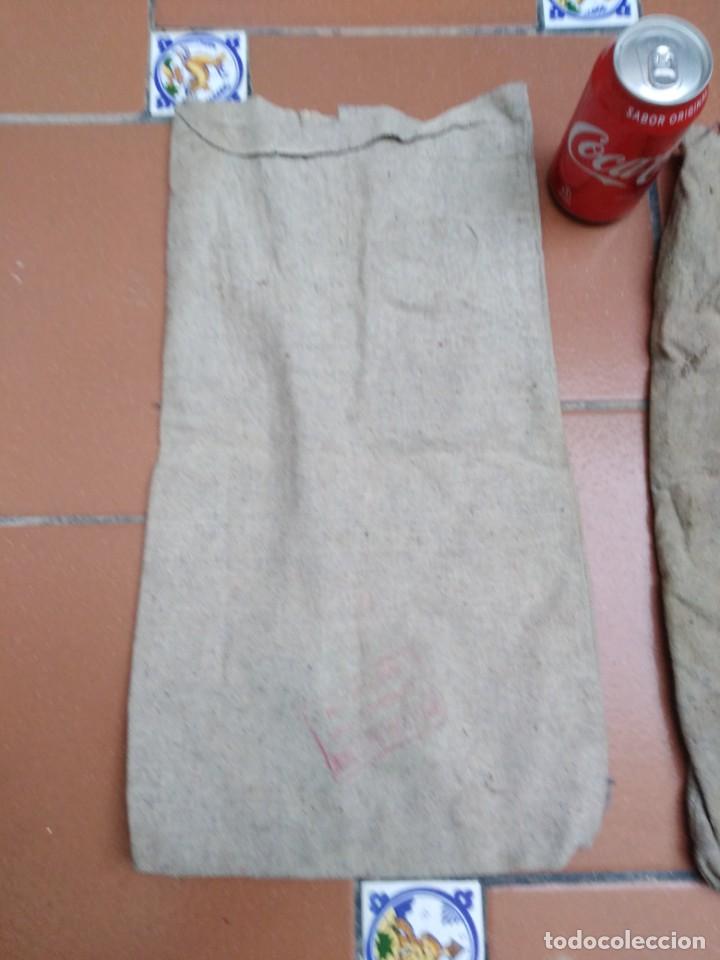 Coleccionismo: 2 sacos de tela - con sendos cu&ntilde;os - Foto 2