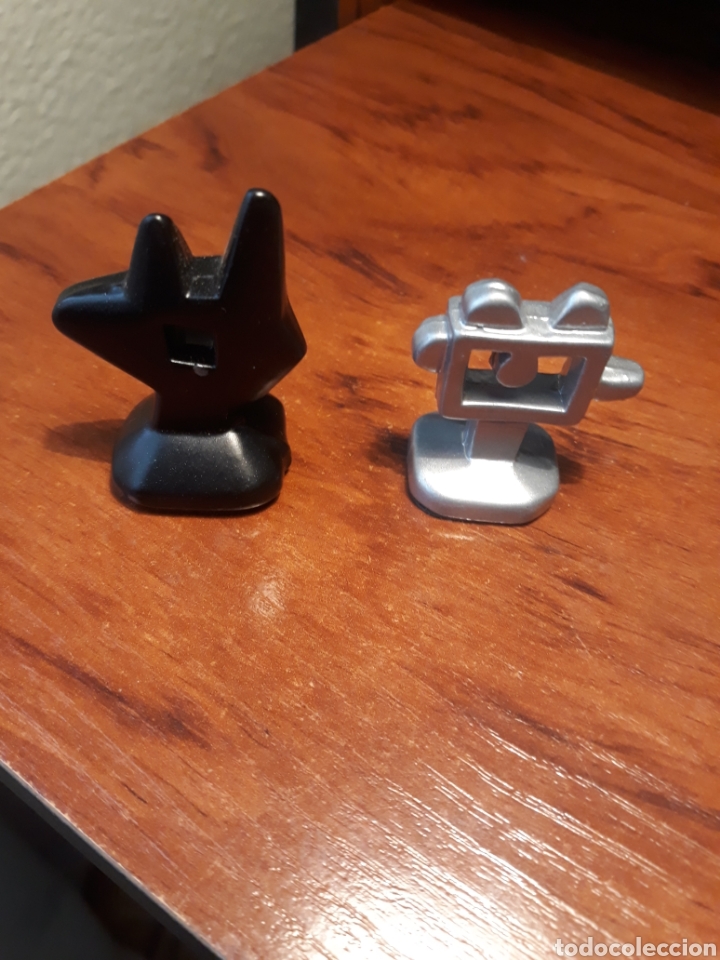 Coleccionismo: CABALLO Y PEON DEL AJEDREZ DISE&Ntilde;O MARISCAL. - Foto 1