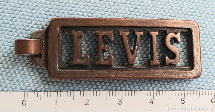 Coleccionismo: COLGANTE METALICO DE LEVIS - Foto 1