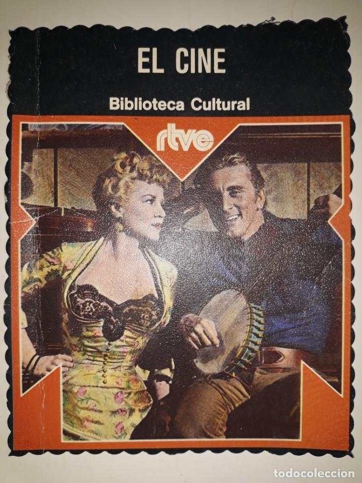 Coleccionismo: FOTO ACTOR KIRK DOUGLAS ACTRIZ TOCANDO EL BANJO ESCENA PEL&Iacute;CULA CL&Aacute;SICO CINE OESTE BIBLIOTECA CULTUR
