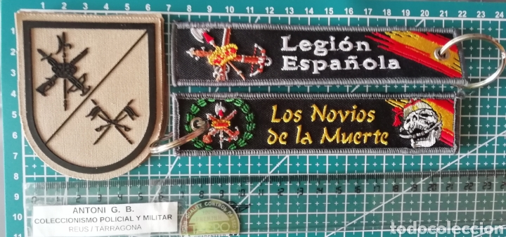 Coleccionismo: Lote 1 Llavero bordado y 1 parche CABALLERIA LEGI&Oacute;N ESPA&Ntilde;OLA LOS NOVIOS DE LA MUERTE EJERCITO TIERRA