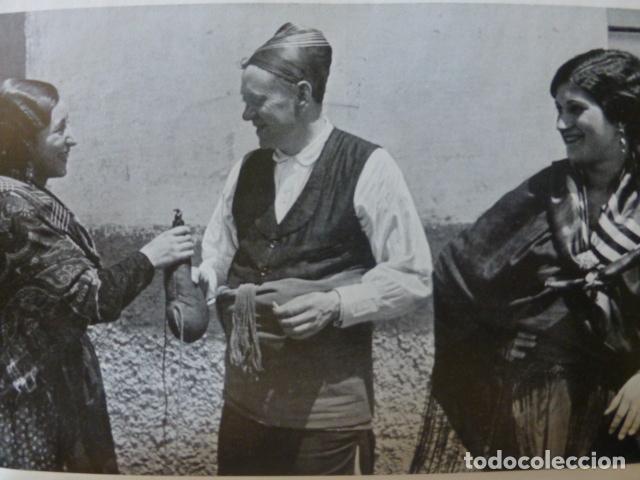 Collecting paper: ZARAGOZA TIPOS ARAGONESES ANTIGUA LAMINA HUECOGRABADO A&Ntilde;OS 20