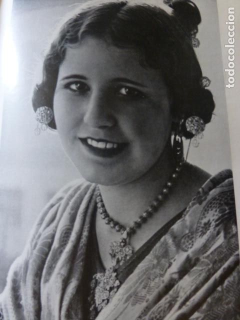 Collecting paper: ARENAS DE SAN PEDRO AVILA MUJER EN TRAJE TIPICO ANTIGUA LAMINA HUECOGRABADO A&Ntilde;OS 20