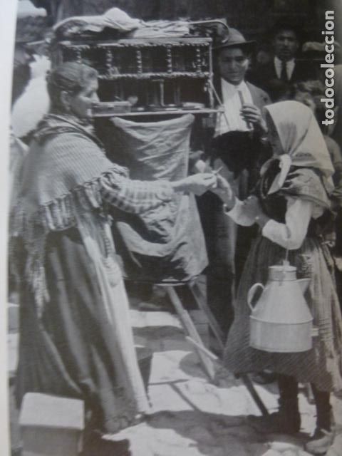 Collectionnisme: SANTIAGO DE COMPOSTELA MUJERES EN EL MERCADO ANTIGUA LAMINA HUECOGRABADO A&Ntilde;OS 20