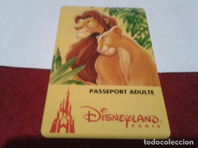 Coleccionismo: ENTRADA TARJETA PLASTICO A DISNEYLAND PARIS. REY LEON 1996 PASSEPORT ADULTE