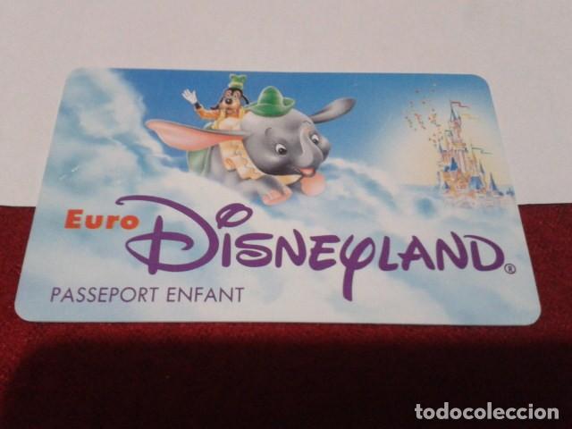 Coleccionismo: ENTRADA TARJETA PLASTICO EURO DISNEYLAND PARIS DISNEY a&ntilde;o 1993 PASSEPORT ENFANT - DUMBO Y GOOFY