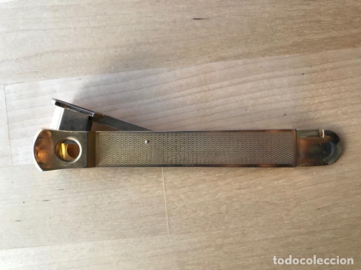 Coleccionismo: Cortapuros dorado CTS - Foto 1