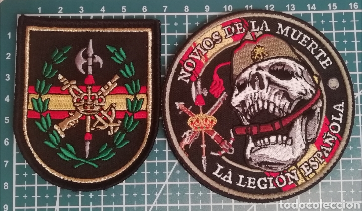 Coleccionismo: Lote 2 parches bordados de la LEGI&Oacute;N ESPA&Ntilde;OLA NOVIOS DE LA MUERTE EJERCITO DE TIERRA ESPA&Ntilde;A