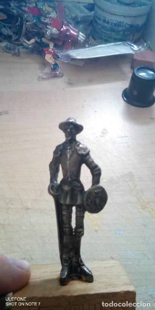 Coleccionismo: BONITA FIGURITA DE DON QUIJOTE DE LA MANCHA