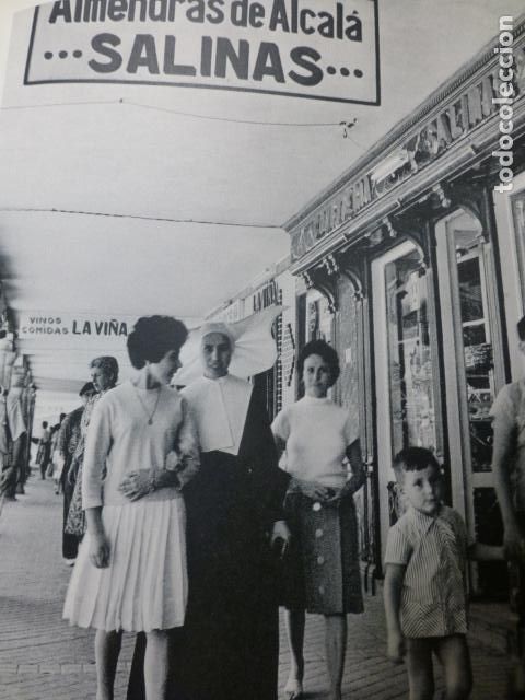 Colecionismo: ALCALA DE HENARES MADRID SOPORTALES PLAZA MAYOR ANTIGUA LAMINA HUECOGRABADO A&Ntilde;OS 50