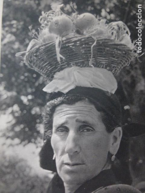Coleccionismo: GALICIA MUJER GALLEGA ANTIGUA LAMINA HUECOGRABADO A&Ntilde;OS 50