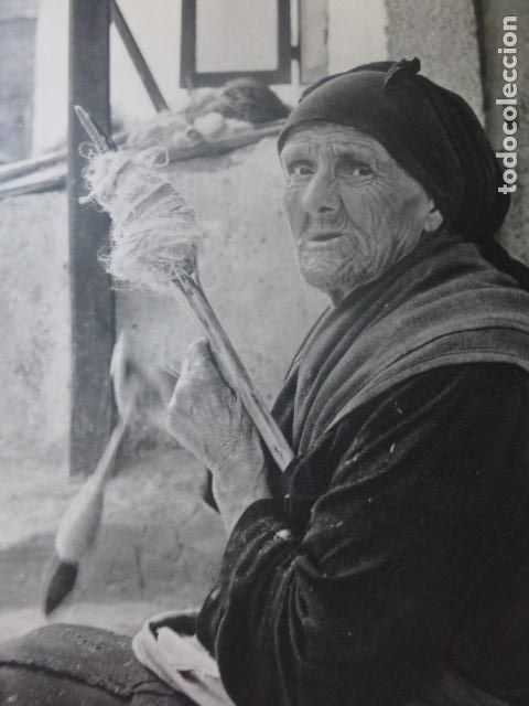 Collezionismo: GALICIA HILANDERA ANTIGUA LAMINA HUECOGRABADO A&Ntilde;OS 50