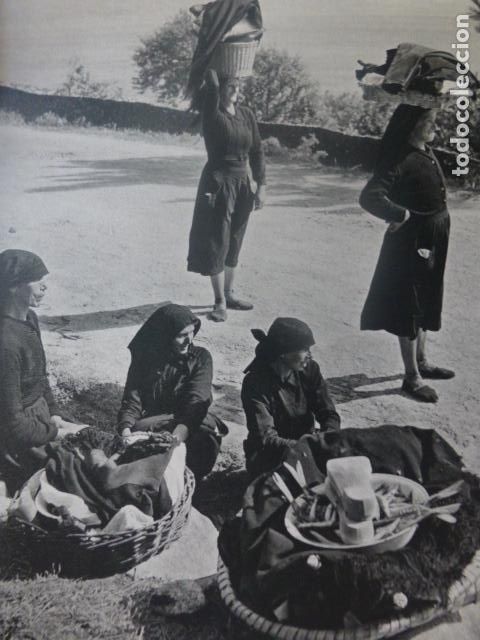 Colecionismo: GALICIA MUJERES GALLEGAS ANTIGUA LAMINA HUECOGRABADO A&Ntilde;OS 50