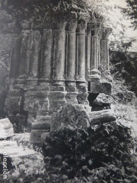 Coleccionismo: SOBRADO DE LOS MONJES LA CORU&Ntilde;A PUERTA ROMANICA ANTIGUA LAMINA HUECOGRABADO A&Ntilde;OS 50