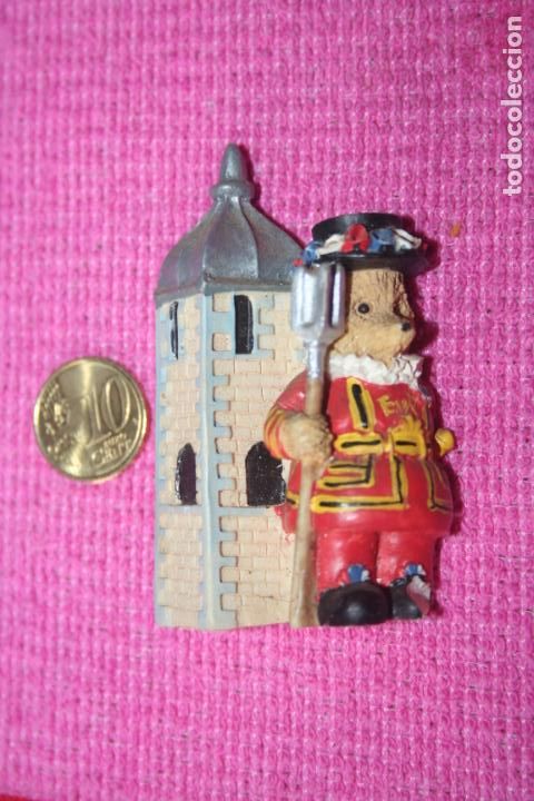 Coleccionismo: ANIMAL GUARDIA REAL * FIGURA MINI POLICROMADA * IM&Aacute;N DECORATIVO ARTESANO * Tengo otros diferentes