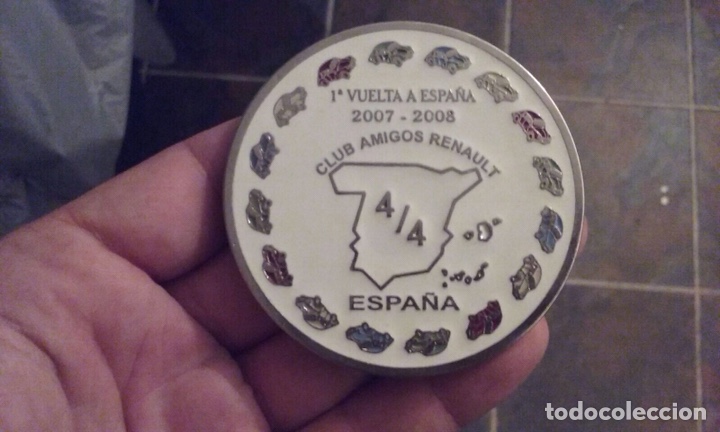 Coleccionismo: Insignia chapa 4cv vuelta &agrave; Espa&ntilde;a