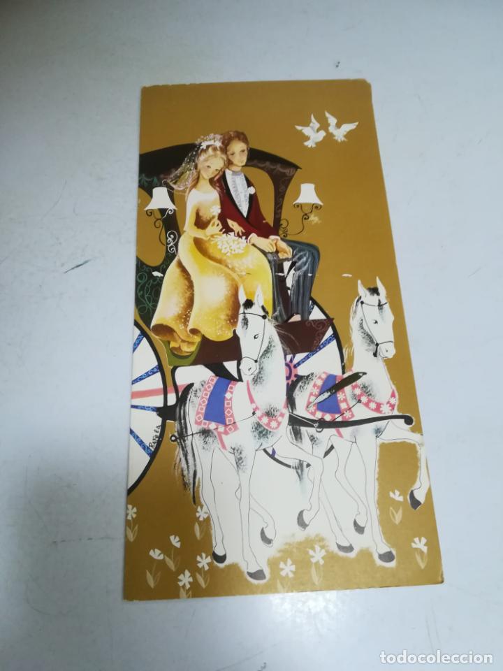 Coleccionismo: CHRISTMA NAVIDE&Ntilde;O. NAVIDAD. DIBUJO DE CARROZA CON PAREJA DE NOVIOS. NO ESCRITO. SANTANIT. 5459. VER
