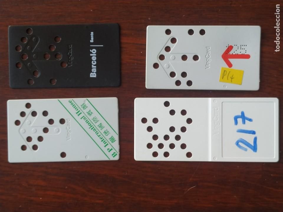 Coleccionismo: Una llave de hotel de tarjeta de pl&aacute;stico troquelada con puntos, varios modelos distintos a elegir