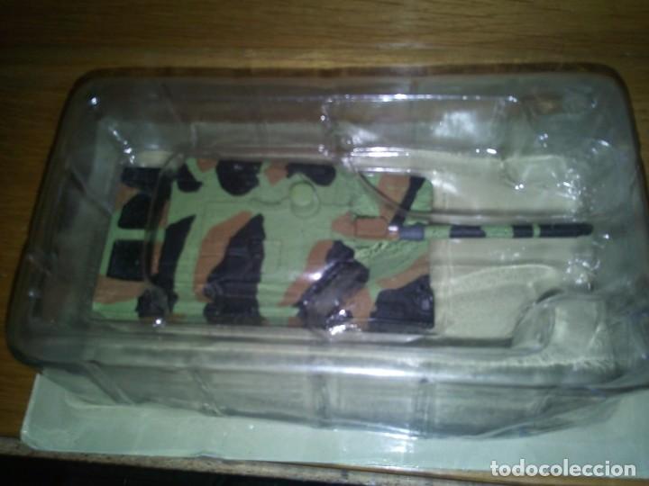 Coleccionismo: TANQUE CAMUFLAJE MINIATURA - Foto 1
