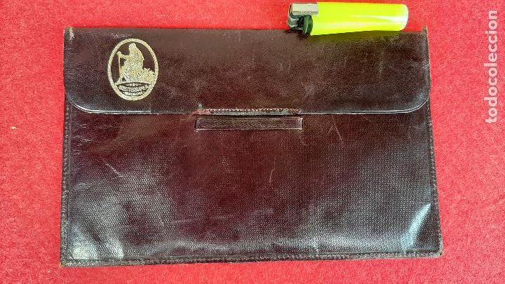 Coleccionismo: CARTERA DE CUERO PUBLICIDAD DE SEGUROS MEDITERRANEA BARCELONA ANTIGUA ORIGINAL