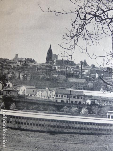Coleccionismo: OVIEDO ASTURIAS VISTA DE LA CIUDAD ANTIGUA LAMINA HUECOGRABADO