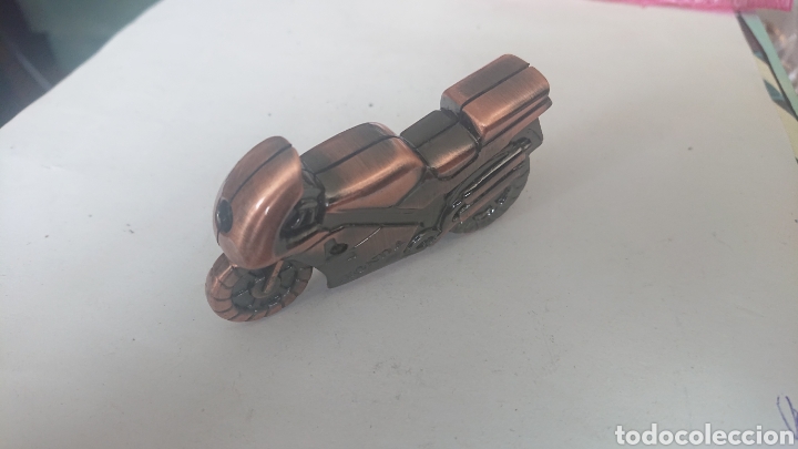 Coleccionismo: MECHERO DE GAS HONDA METAL BRONCE FUNCIONA AŃOS 90