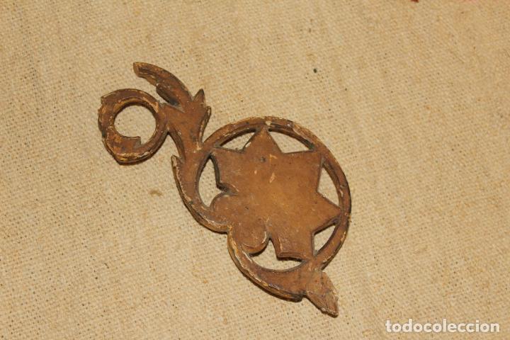 Coleccionismo: talla remate de madera pan de oro - Foto 2