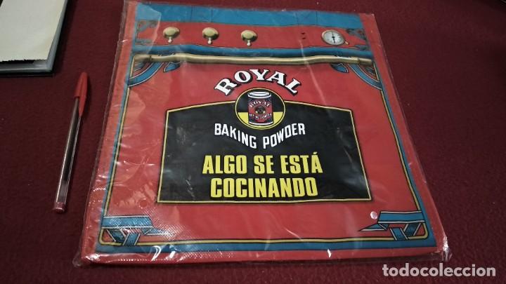Collezionismo: BOLSA PREMIO LEVADURA ROYAL BAKING POWDER ( ALGO SE ESTA COCINANDO ) DE LOS 80 NUEVA EN SU BLISTER